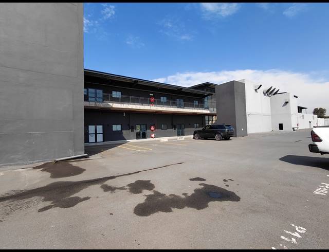 77M² RETAIL TO LET IN BALLITO CENTRAL